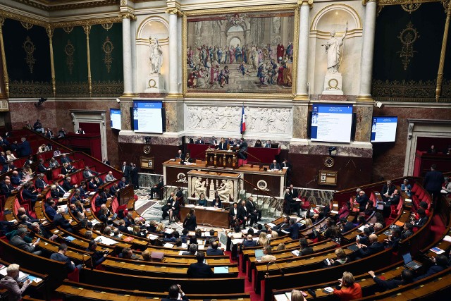 Francja będzie wypłacać odszkodowania osobom skazanym za homoseksualizm