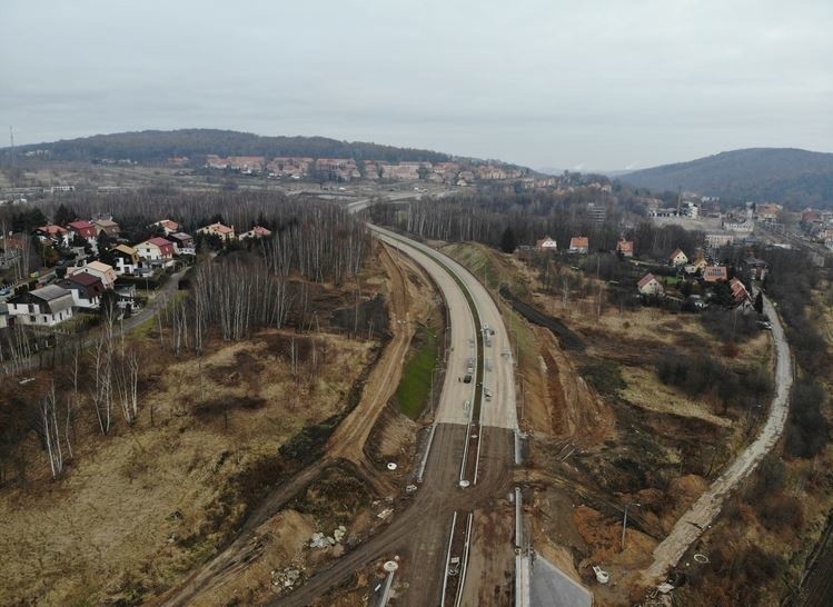 Wraz z wejściem  w ostatni etap budowy obwodnicy Wałbrzycha,...