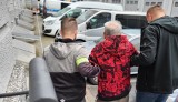 Mężczyzna podejrzewany o zabójstwo 84-latki w Gdańsku został zatrzymany (13.06.2022). Kobieta miała na ciele liczne rany kłute | WIDEO