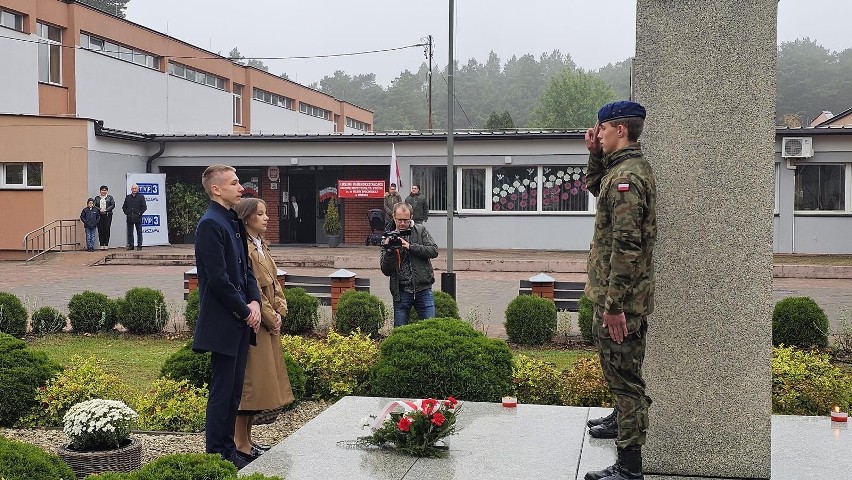 Ślubowanie kadetów w Zespole Szkół w szkole w Lipinach w gminie Odrzywół