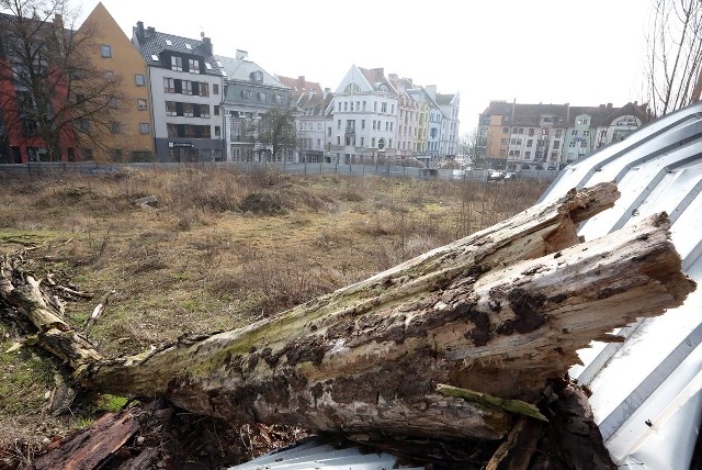 Hotel Arkona miał być zastąpiony nowym sieci Merkury. 7 lat temu Orbis chwalił się, że będzie to już dwunasty hotel sieci. Miał nawiązać architektonicznie do starej zabudowy.  A do dziś jest tak.