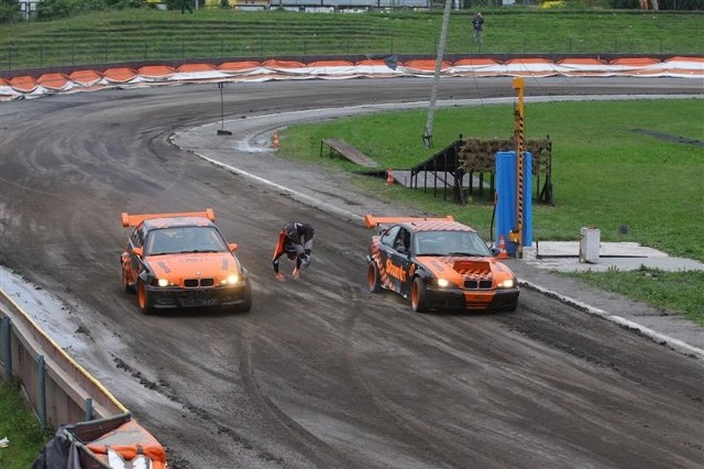 Kaskaderskie pokazy na stadionie Kolejarza Opole.