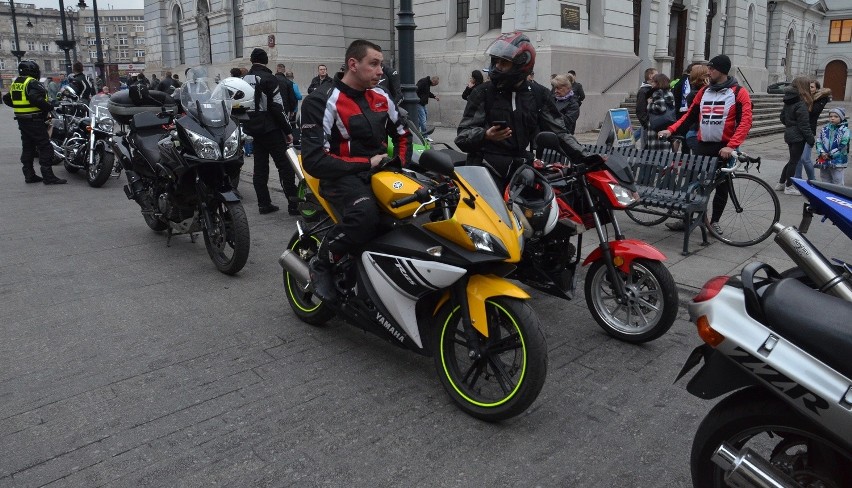 Parada motocyklistów i żużlowców na Piotrkowskiej [ZDJĘCIA]
