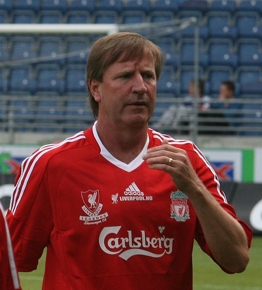 #9 Ronnie Whelan, kapitan Liverpoolu w latach 1990-91