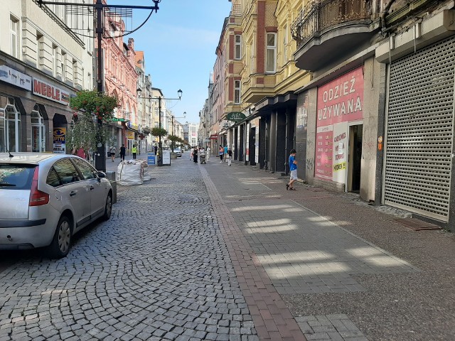 Co denerwuje mieszkańców Bytomia na ul. Dworcowej?Zobacz kolejne zdjęcia. Przesuwaj zdjęcia w prawo - naciśnij strzałkę lub przycisk NASTĘPNE >>>