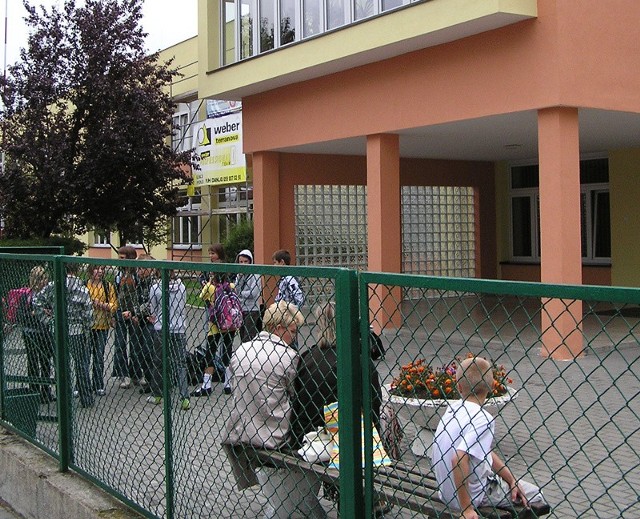 Odnowiono m.in. budynek Szkoły Podstawowej nr 2 w Miastku. 