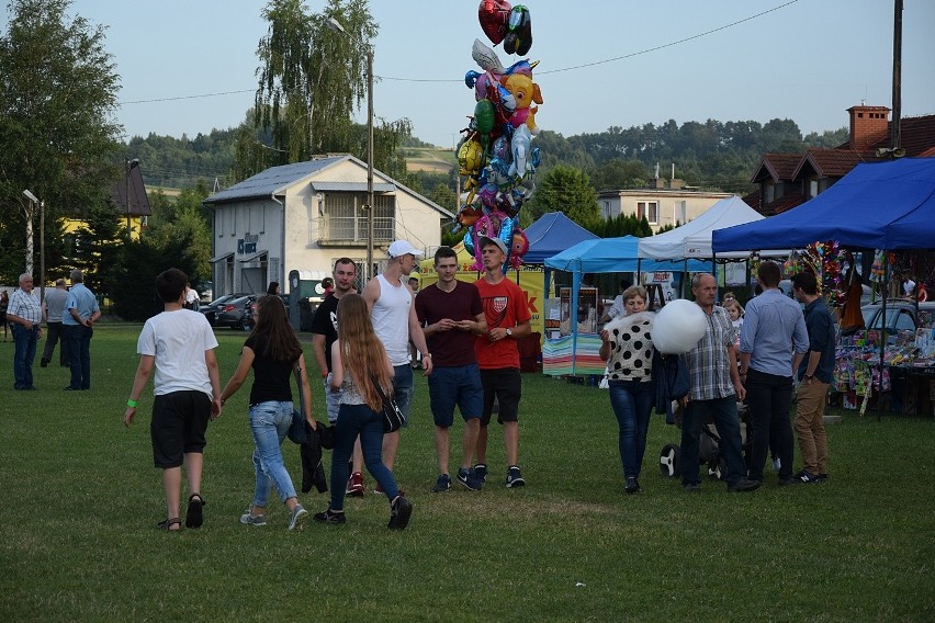 Dni Biecza 2018 trwają w najlepsze! Wesołe miasteczko i muzyka przyciągnęły mieszkańców [ZDJĘCIA]