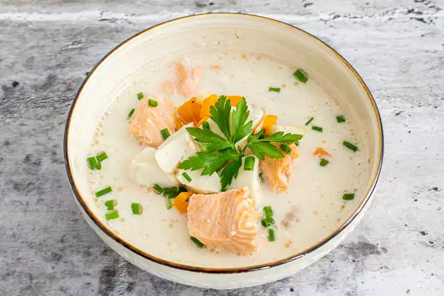 Zupa rybna w Norwegii jadana jest w różnych wersjach. Często przygotowuje się ją np. z łososiem.
