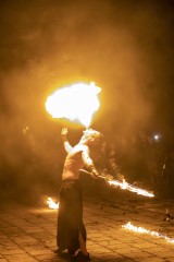 Kraków. Gorąco przed Muzeum Nowej Huty. Efektowny pokaz ognia! ZDJĘCIA