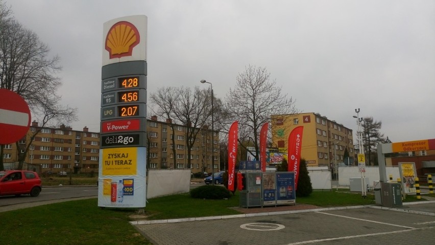 Shell - Mikołów (ul. Pszczyńska 24):...