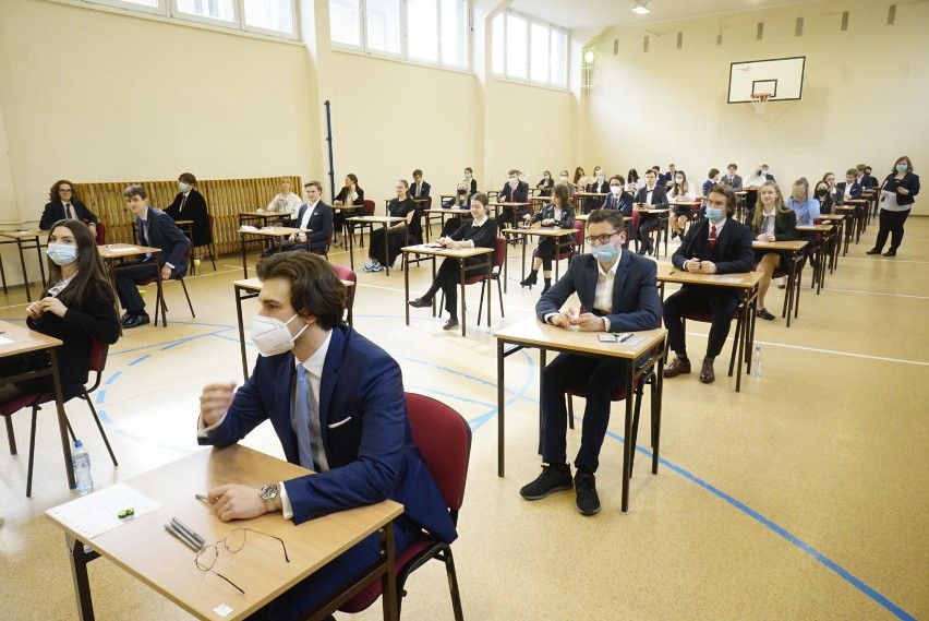 Egzamin maturalny w roku szkolnym 2021/2022 przeprowadzony...