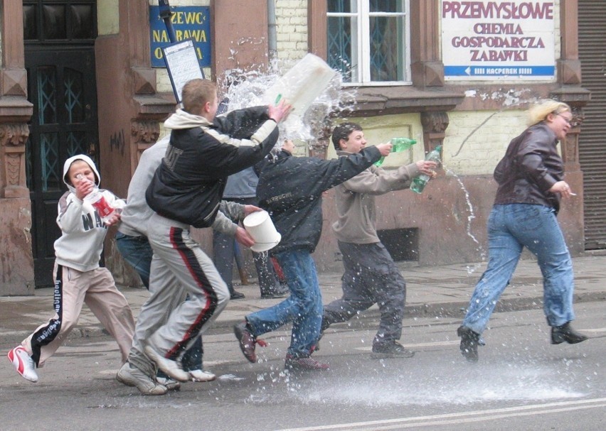 Śmigus dyngus: Tak kiedyś obchodzono święto, czy ktoś je tak...