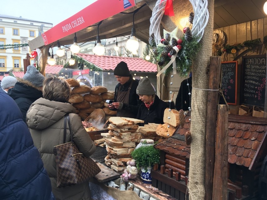 Jarmark bożonarodzeniowy w Krakowie potrwa do 1 stycznia...