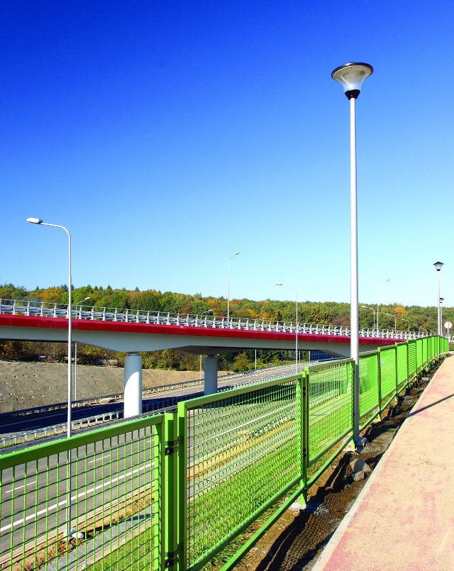 Oświetlenie mostu wiszącego i obwodnicy Przemyśla wykonała spółka Elektromontaż