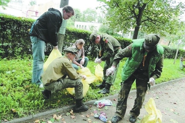 Co roku w akcji Sprzątania Świata udział biorą łomżyńscy harcerze z 59. DH Ptaki ptakom. &#8211; To już nasza tradycja &#8211; mówi drużynowy Krzysztof Pyczot.