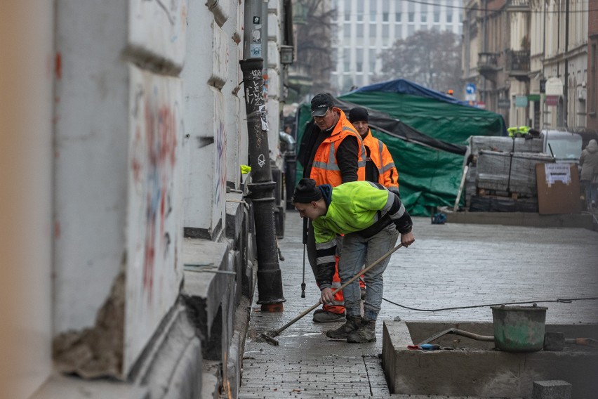 Kraków. Przebudowa ulicy Krupniczej - niby blisko końca, a postępów nie widać