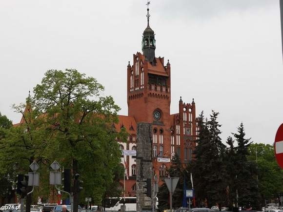 Na pl. Zwycięstwa w Słupsku powstały 44 miesca parkingowe.