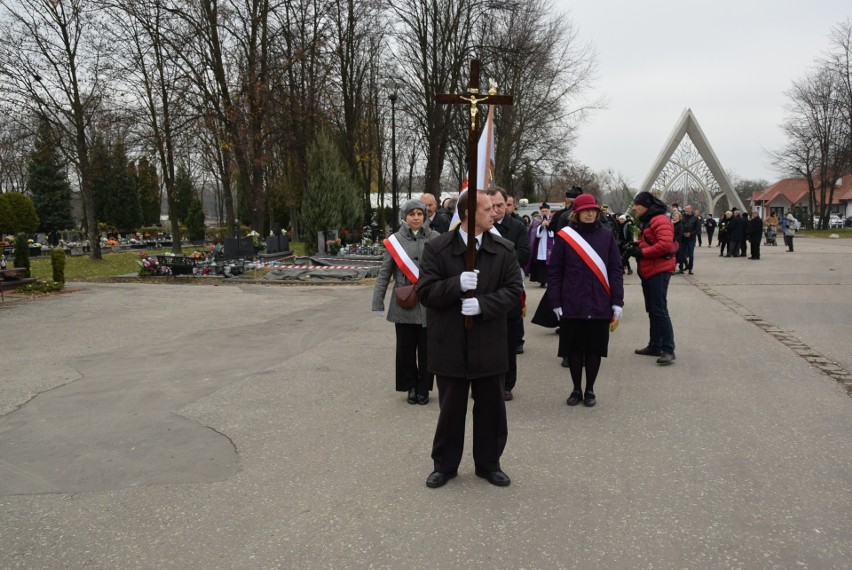 Pogrzeb Norberta Wojciechowskiego na cmentarzu na Majdanku. Pożegnano wieloletniego działacza "Solidarności"