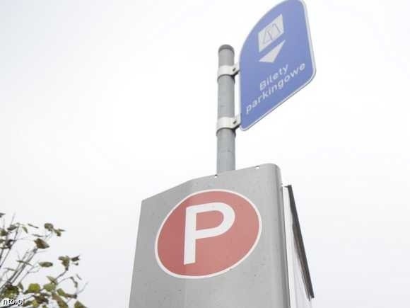 Władze miasta chcą objąć strefą płatnego parkowania ścisłe centrum. (fot. Archiwum)