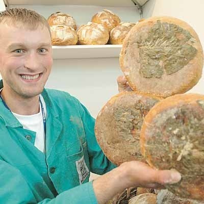 Władysław Giza na co dzień prowadzi piekarnię w Bukowinie Bobrzańskiej. Oprócz tego, że zna się na pieczeniu, jest też dobrym kucharzem.
