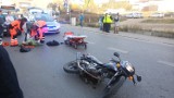 Groźny wypadek w centrum Rybnika. Motocyklista zderzył się z samochodem osobowym na Placu Wolności