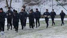 Trudne warunki atmosferyczne nie przeszkadzają zawodnikom Pogoni Szczecin w treningu.