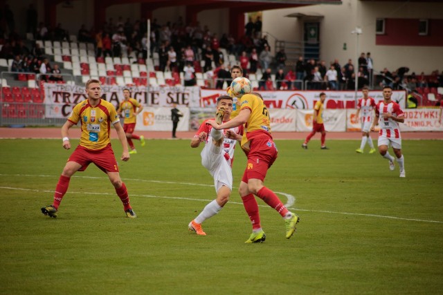 Apklan Resovia na własnym boisku zagra z rezerwami Lecha Poznań i jest faworytem tego meczu