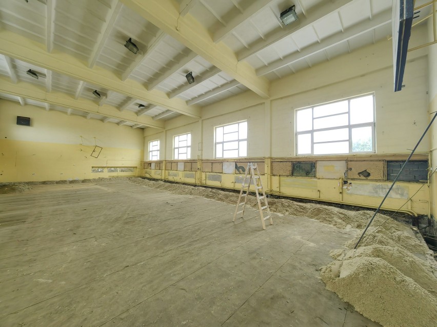 W Zespole Szkół w Grójcu ruszył remont sali gimnastycznej.