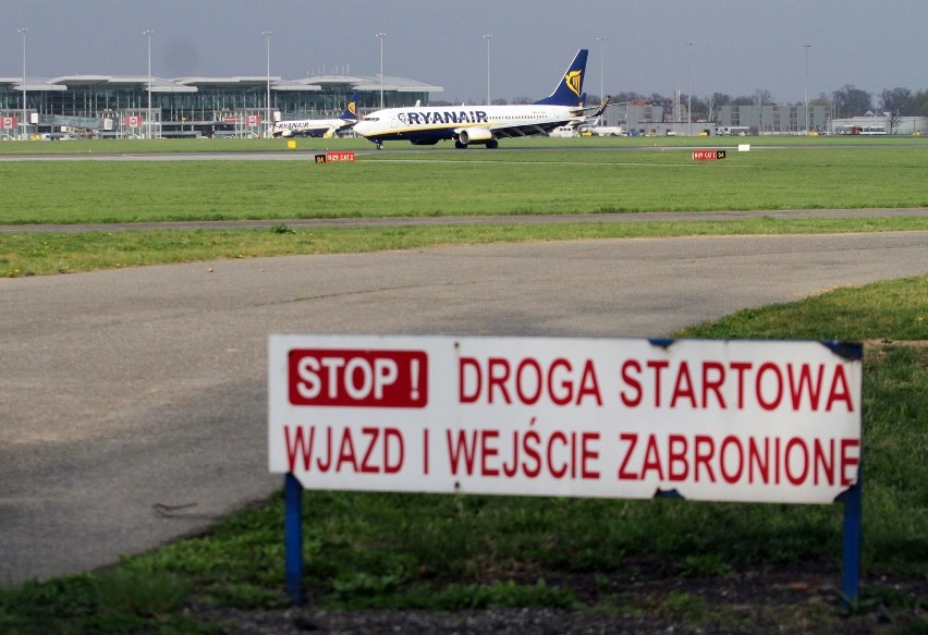 Miasto: Zagrożenie dla samolotów lądujących we Wrocławiu
