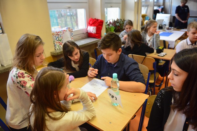 Drużyny z pięciu szkół podstawowych w Radomiu wzięły udział w konkursie wiedzy i najważniejszej rzece w Polsce - Wiśle.
