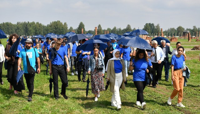 W obchodach Dnia Pamięci o Zagładzie Romów i Sinti na terenie Muzeum Auschwitz-Birkenau udział wzięło około tysiąca osób