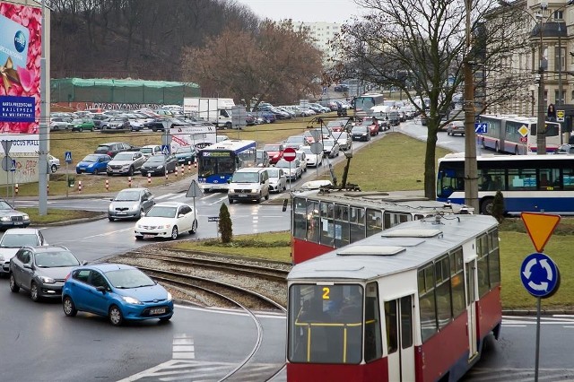 W przyszłym roku najwięcej inwestycji w Bydgoszczy dotyczyć  będzie transportu i komunikacji miejskiej, między innymi, wyczekiwana budowa nowego torowiska wzdłuż ulicy Kujawskiej