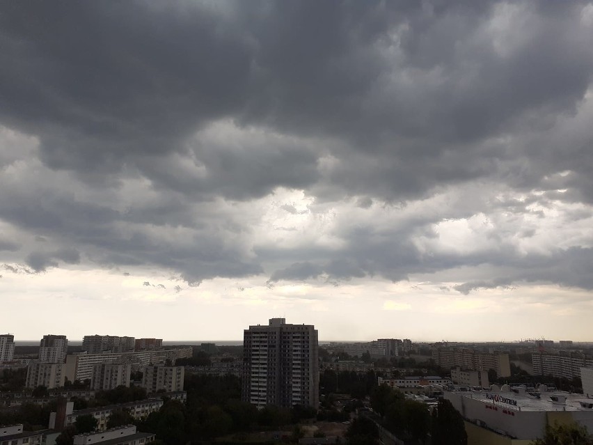 W niedzielę 26.07.2020 r. niebo nad Pomorzem zasnuły ciężkie, ale i piękne chmury. Zobaczcie zdjęcia!