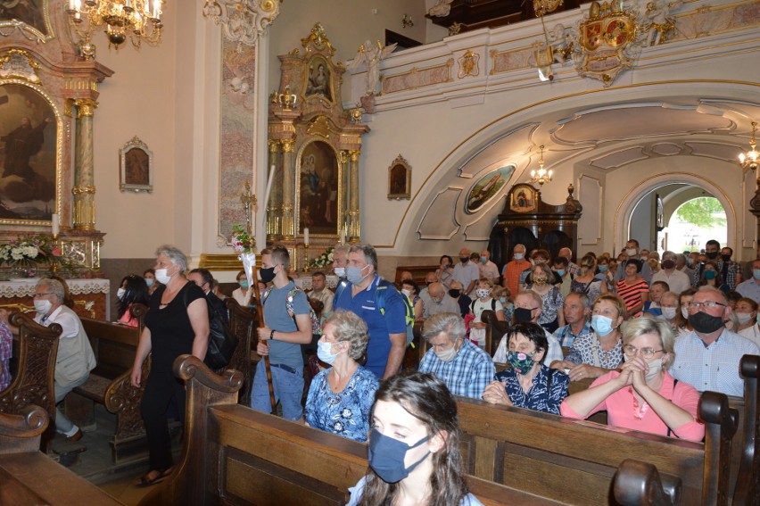 Odpust na Górze św. Anny. Grota lurdzka pełna pątników [ZDJĘCIA] 