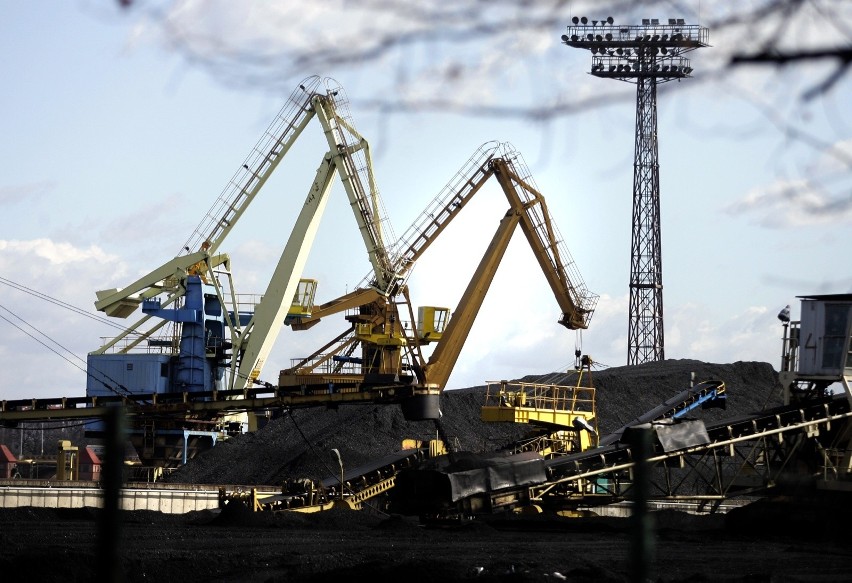 W trzech kwartałach kopalnie wydobyły ok. 300 tys. ton węgla mniej niż planowano - informuje wiceminister Piotr Pyzik