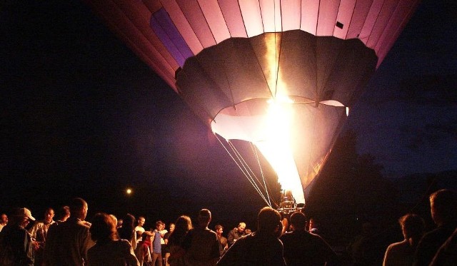 Balony będzie można oglądać dziś wieczorem na placu za gmachem Urzędu Marszałkowskiego