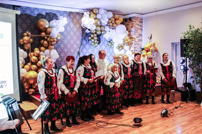 Był koncert, życzenia i gratulacje. Zespół Brodowianki obchodził jubileusz 25-lecia działalności artystycznej. Zobacz zdjęcia