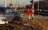 Wypadek na przejeździe kolejowym w Koniecpolu. Kierowca zginął. Miał 54 lata ZDJĘCIA