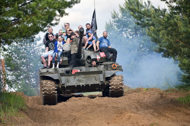 Piknik Militarny w Ogrodniczkach w poprzednich latach