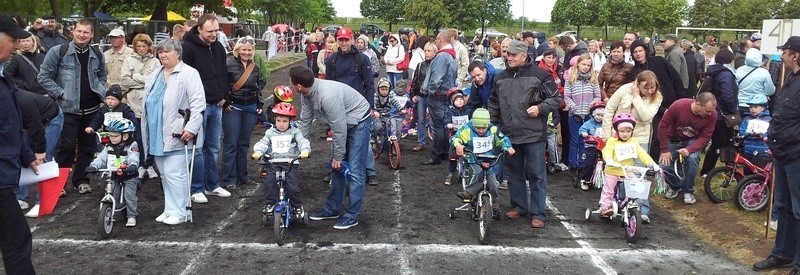 Mimo niesprzyjającej pogody dzieci miały doskonałą zabawę.