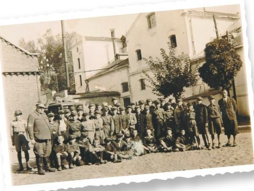30 września 1938 roku uczniowie VIII klasy z "jedenastki&#8221; byli na wycieczce w browarze w Dojlidach
