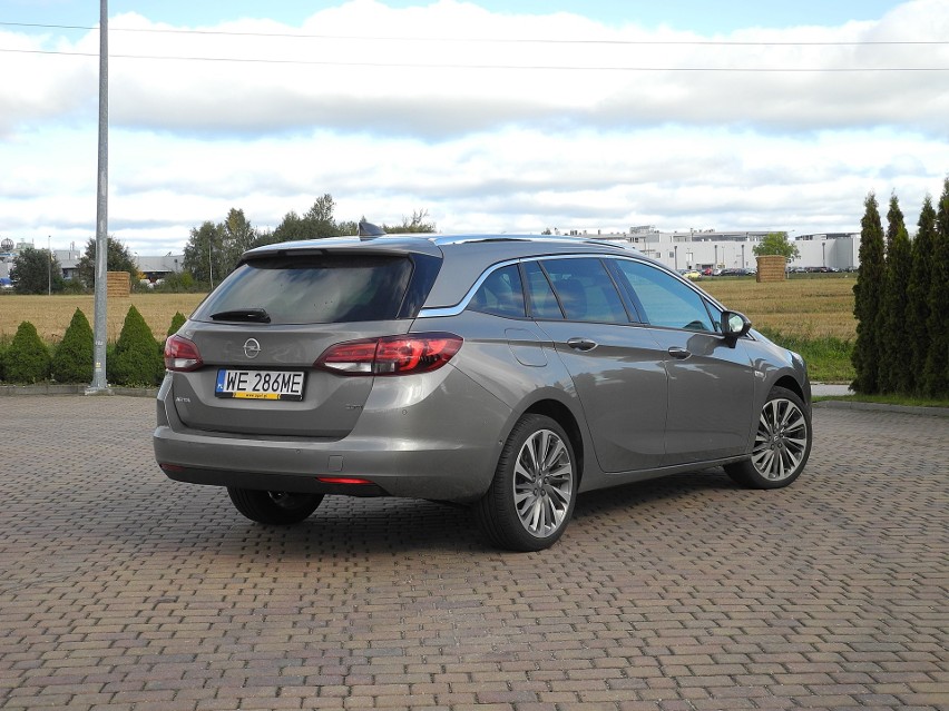 Opel Astra Spors Tourer...