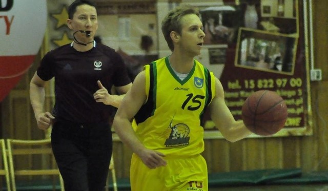 Jan Grzeliński należał do najlepszych koszykarzy Siarki w sobotnim meczu z Klubem Koszykówki Warszawa 