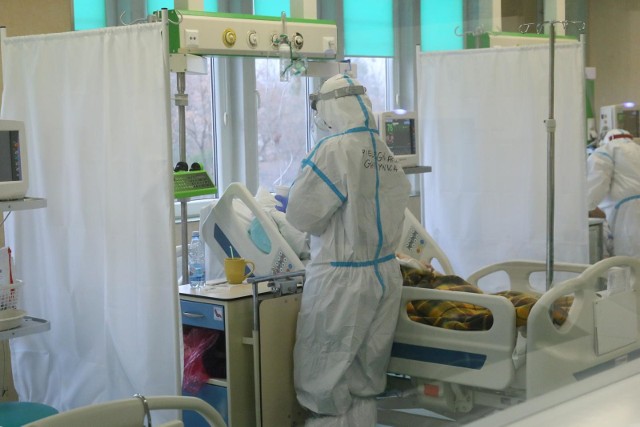 We wtorek 22 grudnia Ministerstwo Zdrowia poinformowało o 7192 nowych przypadkach zakażenia koronawirusem. 