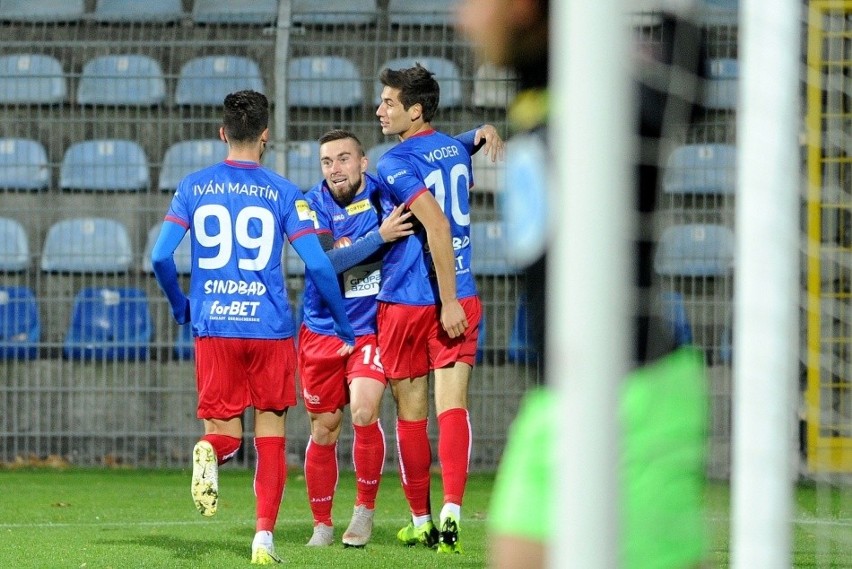 Odra Opole pokonała Wartę Poznań 2-1.