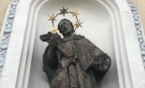Śląsk. W Cieszynie wandale zachlapali figurę św. Jana Nepomucena przy kościele św. Jerzego 