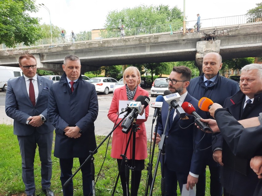 O pieniądzach z Polskiego Ładu mówili w poniedziałek przy...