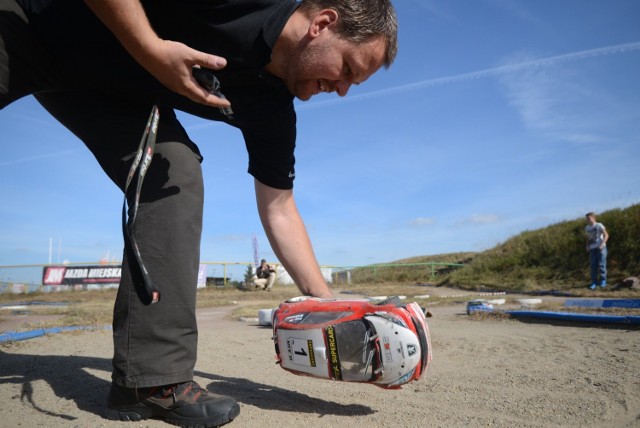 Modele RC walczą o mistrzostwoW niedzielne południe modele rc walczyły o mistrzostwo Torunia w IV Rundzie toruńskiej ligi rajdowej modeli sterowanych.