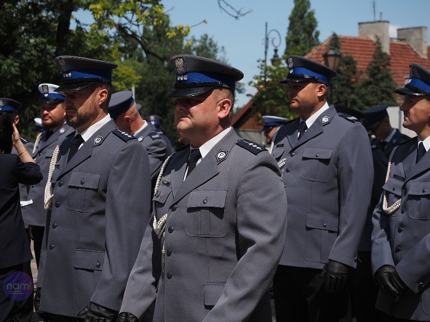 Święto Policji 2023 we Włocławku. 85 policjantów awansowało 11. zostało wyróżnionych. Zobacz zdjęcia 