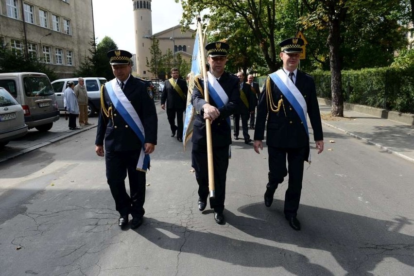 Dożynki w Poznaniu. Tradycyjny korowód przeszedł ulicami...